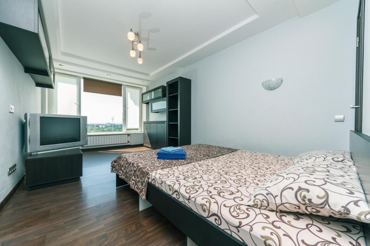 Apartments On Henerala Zhmachenka Kiev Extérieur photo